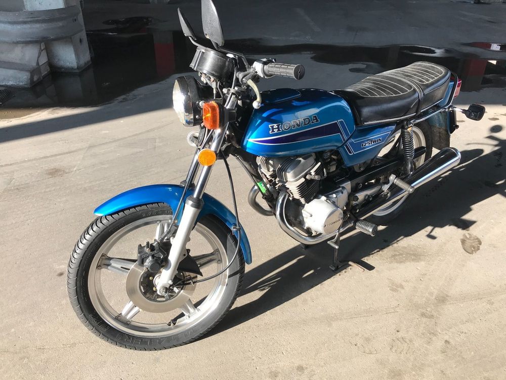 Honda cb 125t