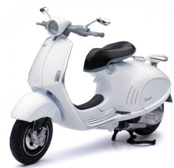 Скутер Dior x Vespa 946