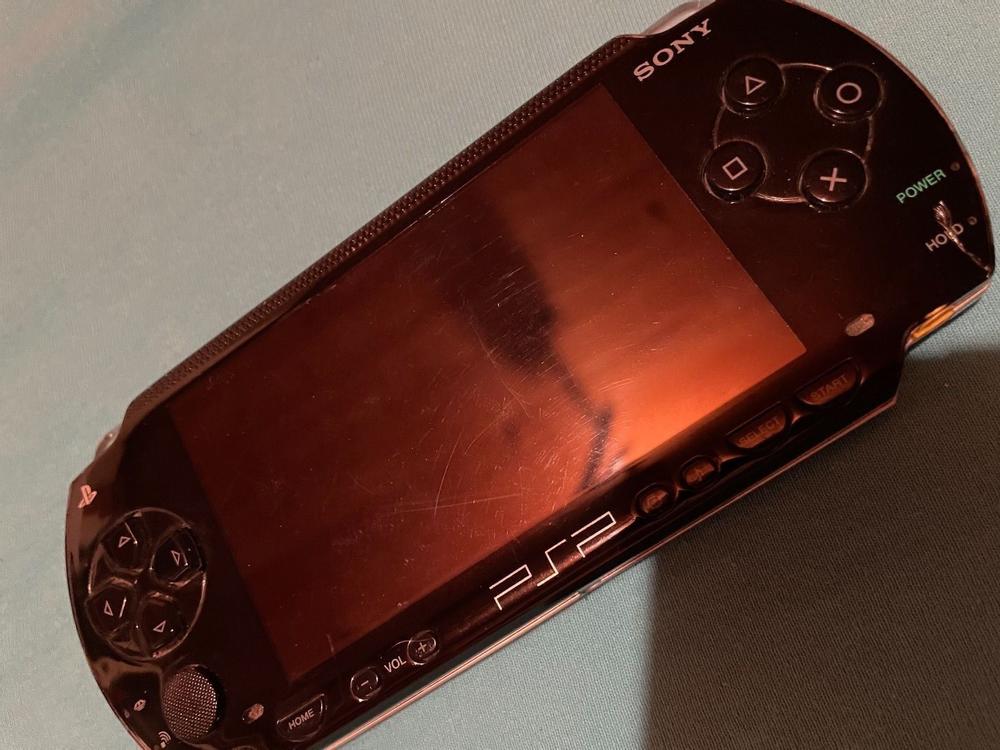 Psp 1004 не включается