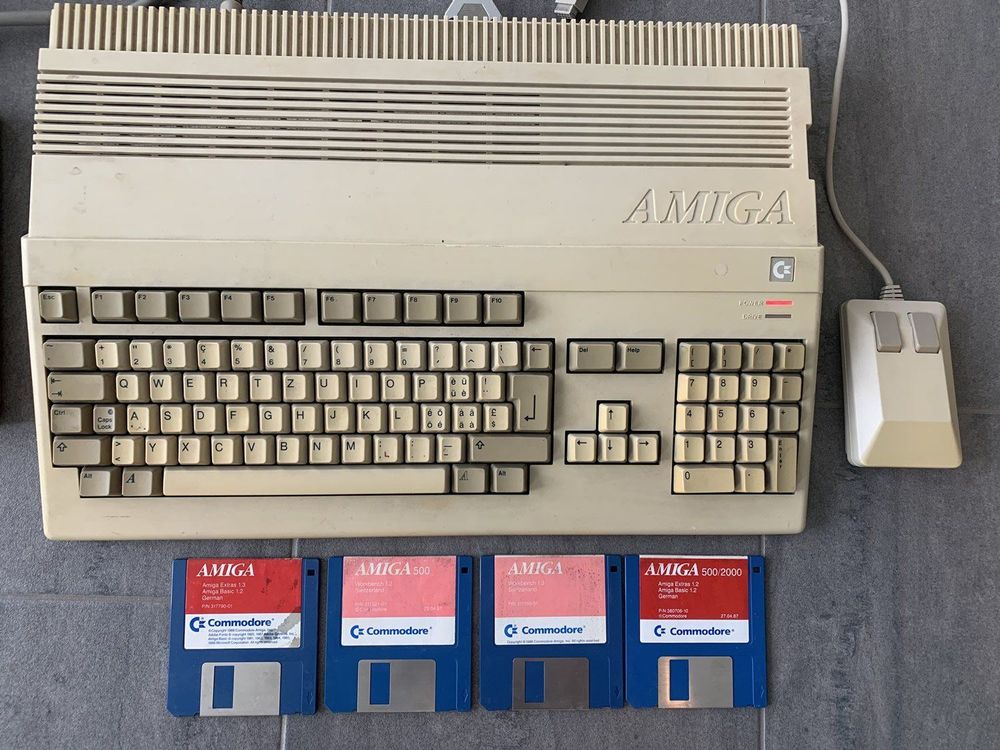 Amiga 500 mit Zubehör und Games ab 1. Kaufen auf Ricardo