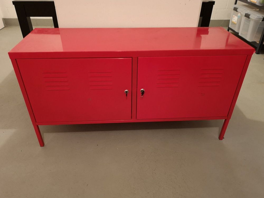 roter Metallschrank | Kaufen auf Ricardo