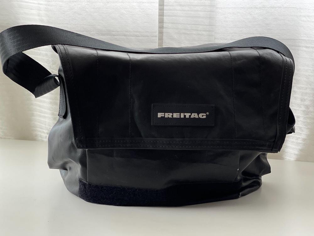 dexter messenger bag