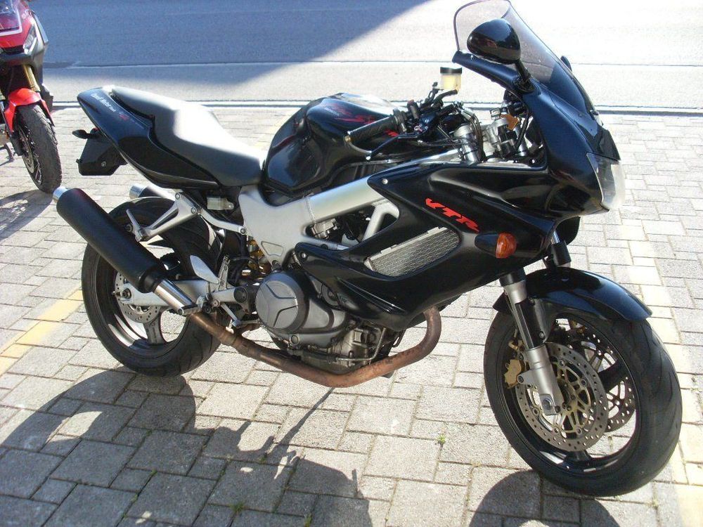 Honda vtr 1000 f