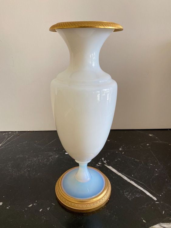 Schöne Opalglas Vase von Sevres France Kaufen auf Ricardo