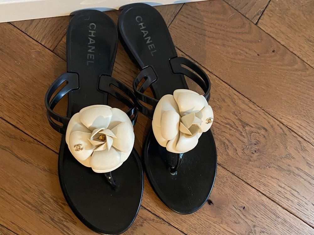 chanel padded flip flops