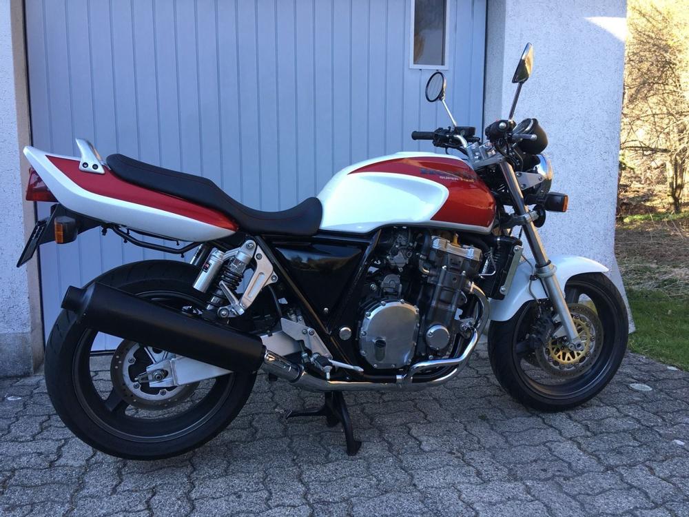 Honda cb super four