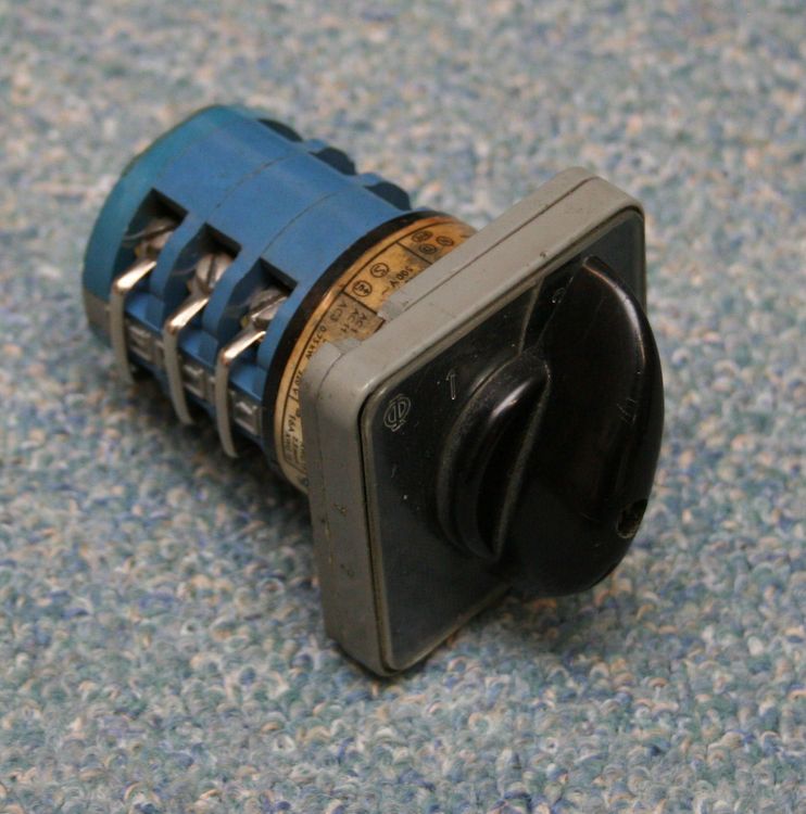 CSA C22.214 Schalter 3Pol 600V AC 10A Kaufen auf Ricardo