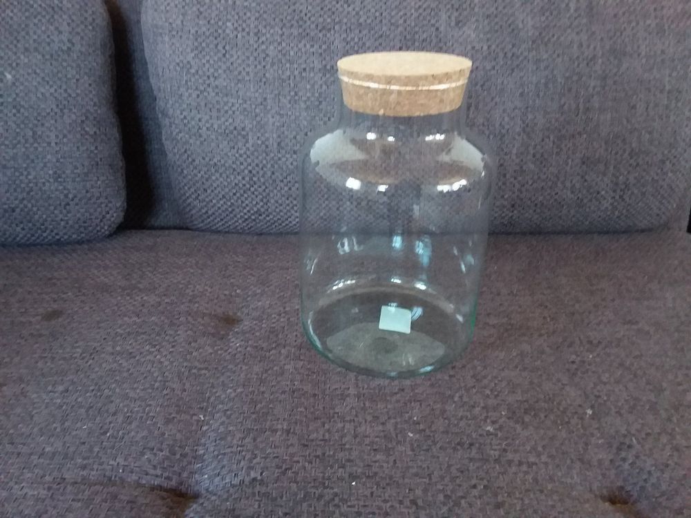 Glas mit Korkdeckel 1
