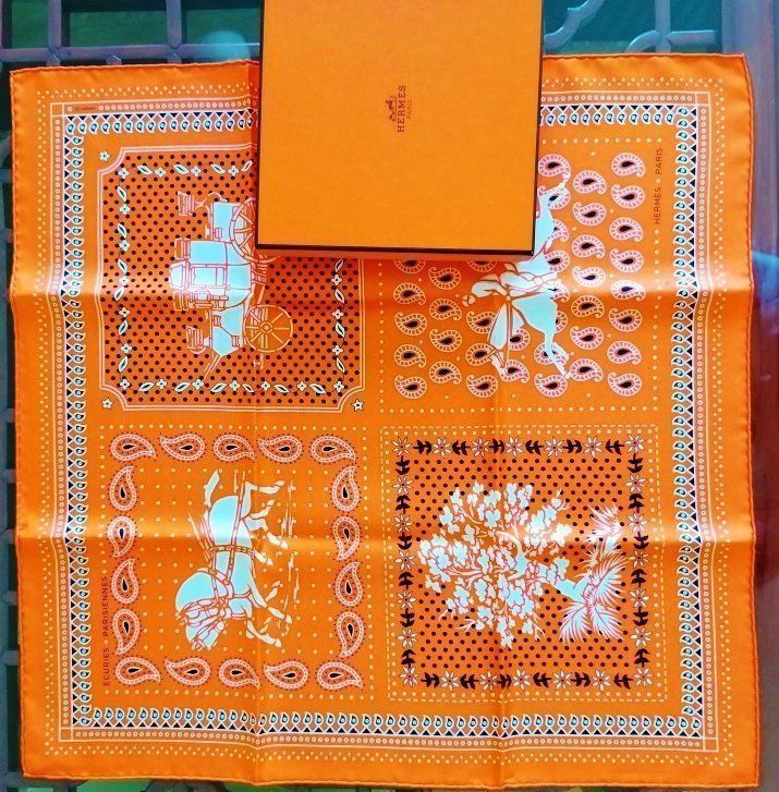 HERMÈS BANDANA 55 x 55 ORIGINAL VERPACKG Acheter sur Ricardo