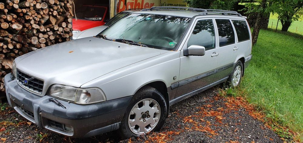 Volvo v70 cross country