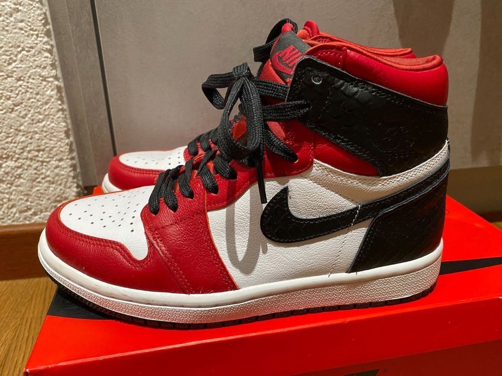 Air Jordan 1 Retro High Satin Snake Chicago (PS) | DS Kicks