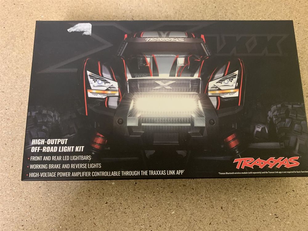 Traxxas XMAXX Light Kit ab 1. Kaufen auf Ricardo