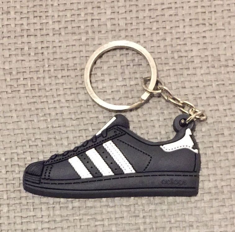 adidas hamburg keyring