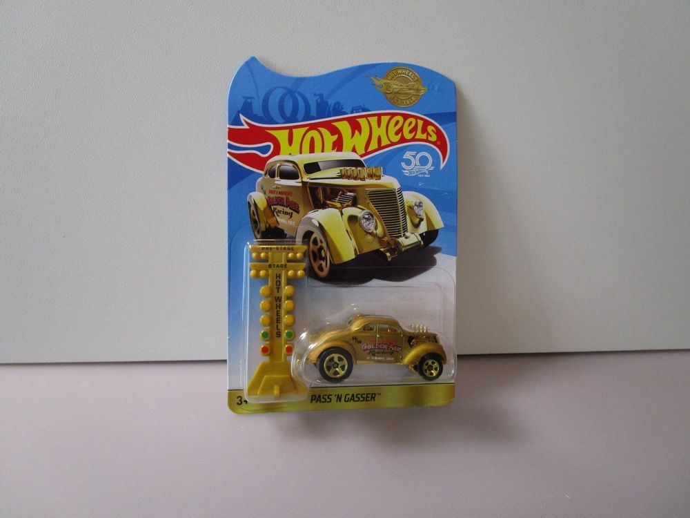 Hot Wheels 1/64 Pass'n Gasser Golden Age + Arbre De Noël Dragster 2017 - Modèle Doré, Neuf
