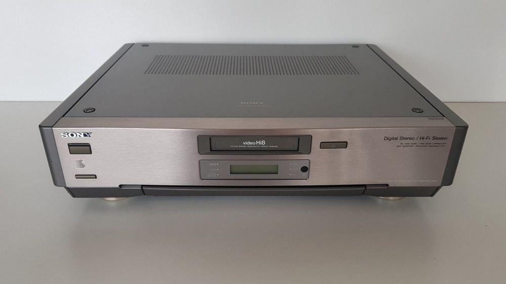 Sony EVS9000e PAL Hi8 Recorder/ Player Acheter sur Ricardo