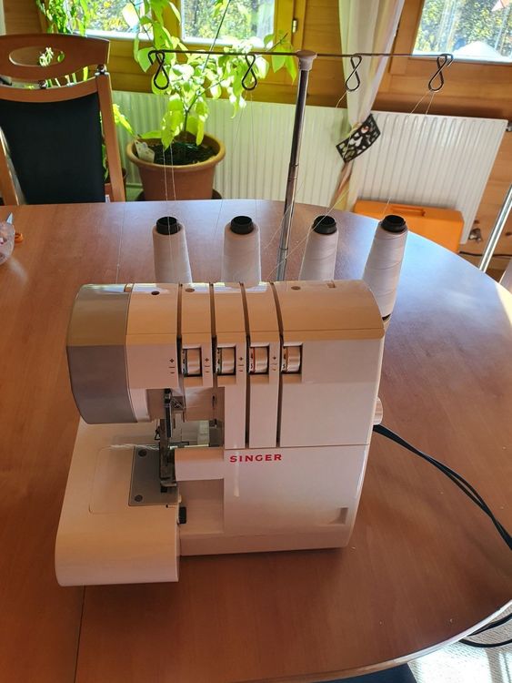 Singer Overlock Nähmaschine Kaufen auf Ricardo