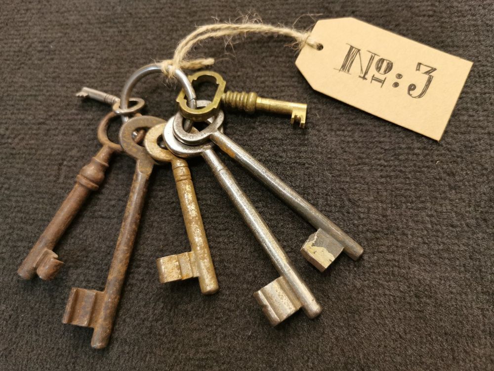 Schlüsselbund, antike Schlüssel Nø;3 1
