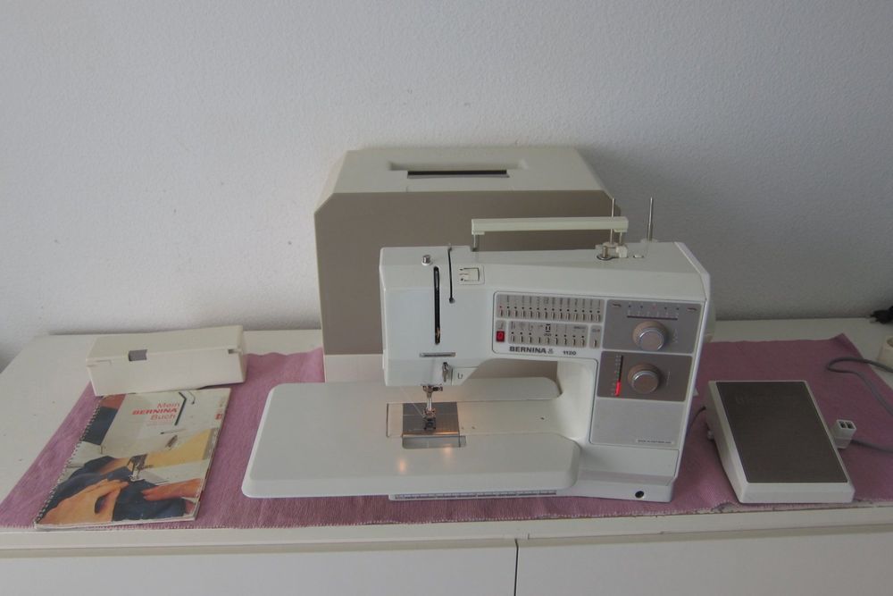 Nähmaschine Bernina 1120 mit Koffer Acheter sur Ricardo