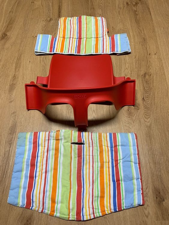 Stokke Baby Set In rot mit Anzug 1