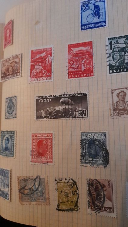 Briefmarken Ausland um die 30Seiten 1