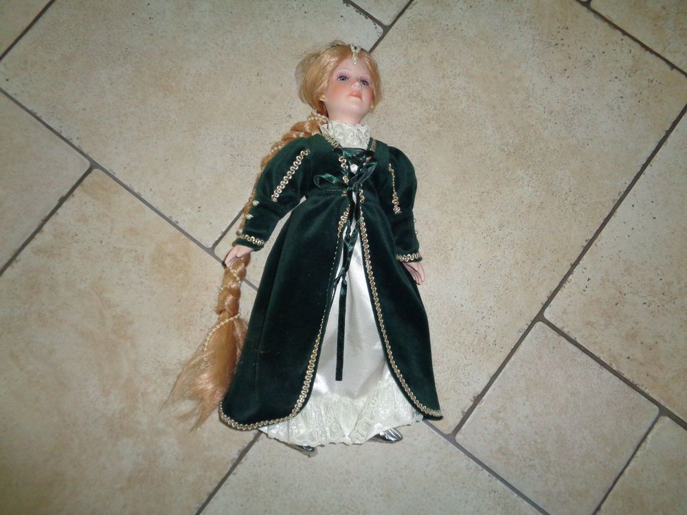 Puppe Rapunzel  Porzellan 1