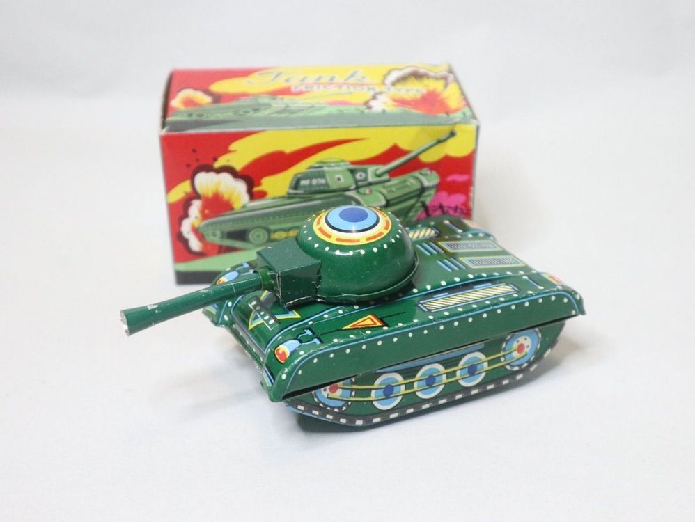 kleiner Blech Panzer Friktion 1