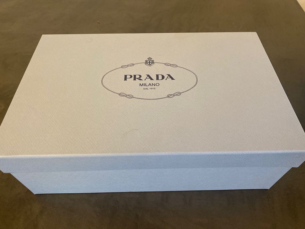 Prada Box Kaufen auf Ricardo