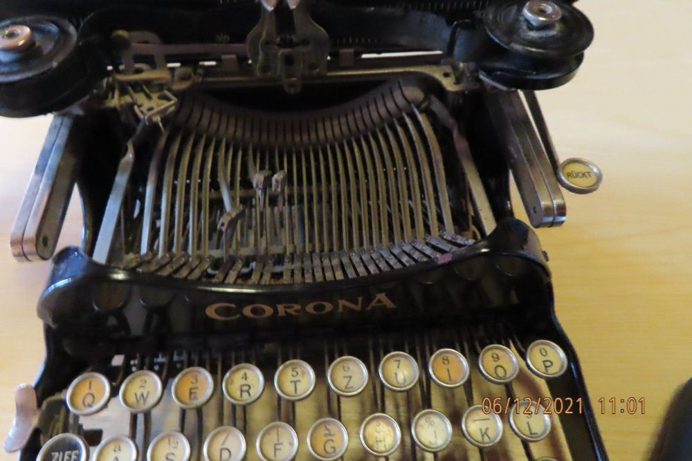 Cornona Schreibmaschine, sehr alt. 1