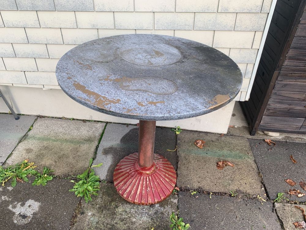 Gartentisch aus Eisen und Granitplatte 1