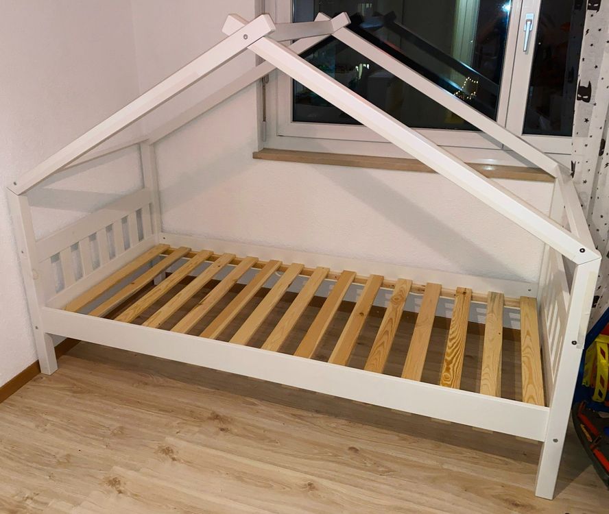 Ein stilvolles Kinderbett in Hausform