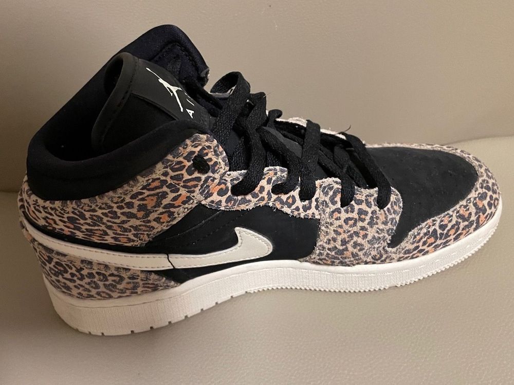 jordan aj 1 mid se cheetah