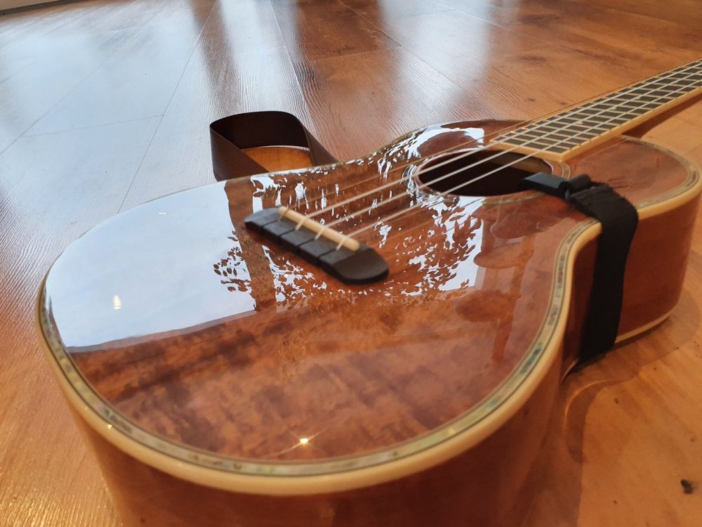 Fender Montecito Tenor Ukulele Kaufen auf Ricardo