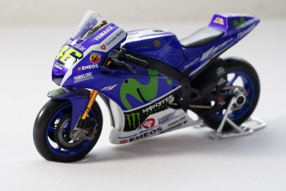 Valentino Rossi Motorrad Modell 1:10 | Kaufen auf Ricardo