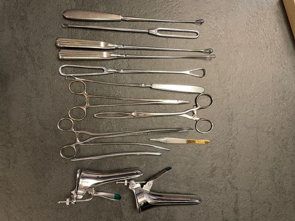 instruments de chirurgie (Gynéco) Acheter sur Ricardo