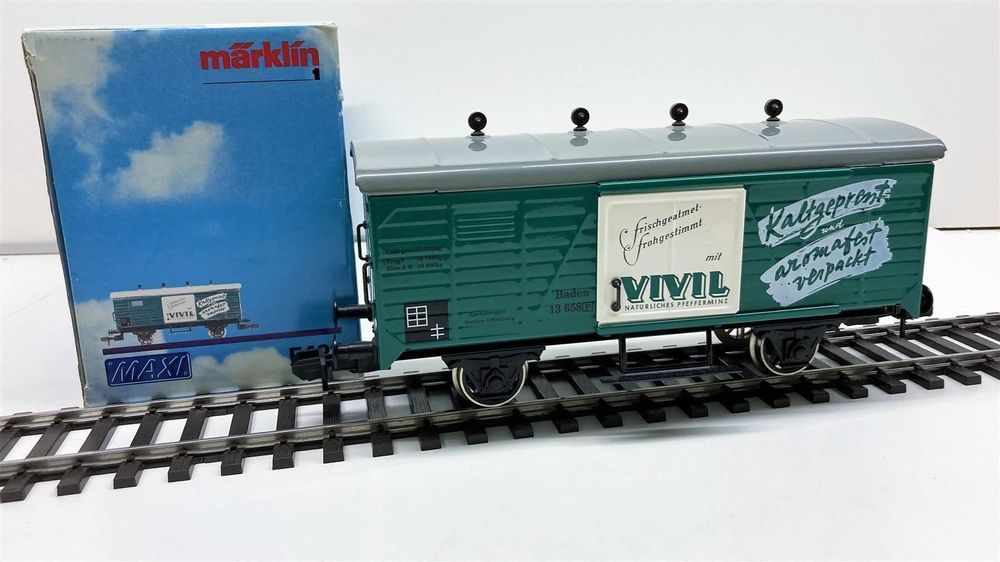 märklin 5483: gedeckter Güterwagen VIVIL Pfefferminz 1