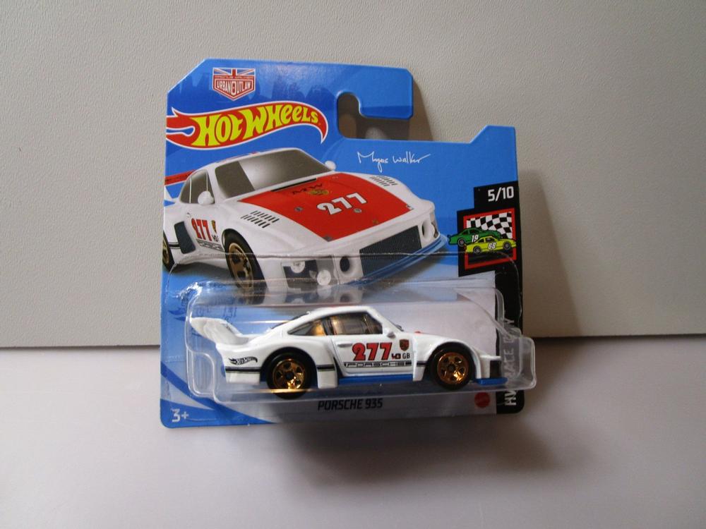 Hot wheels porsche 935