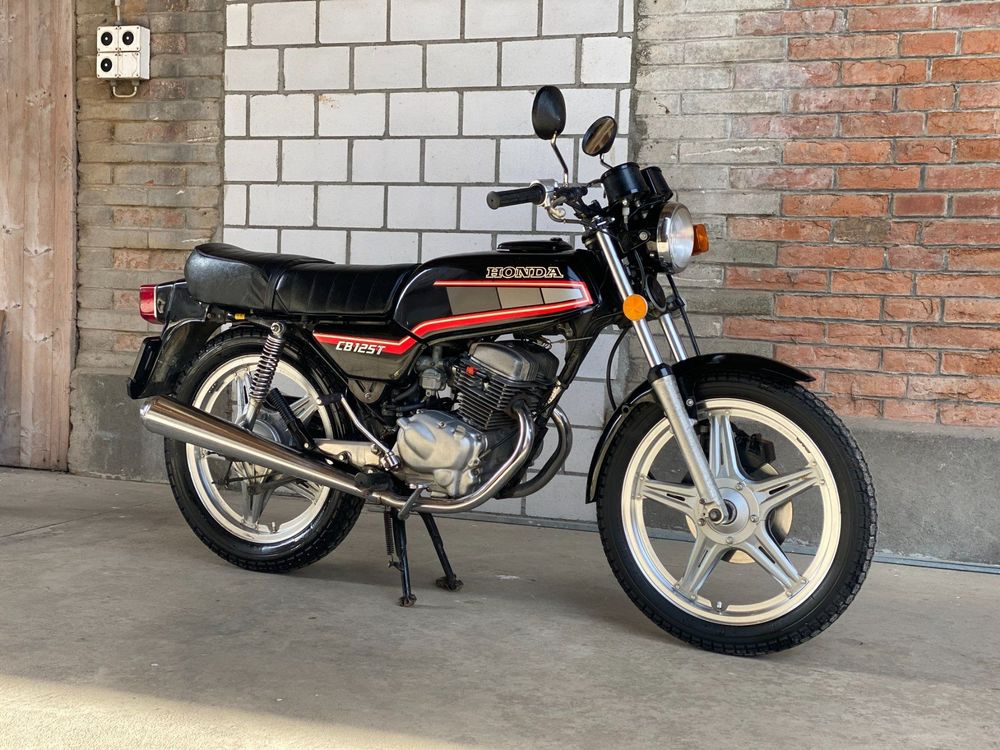 Honda cb 125t