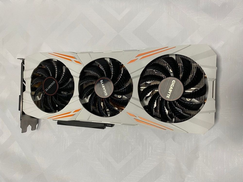 Почему нет бэкплейта на gigabyte gtx1080ti