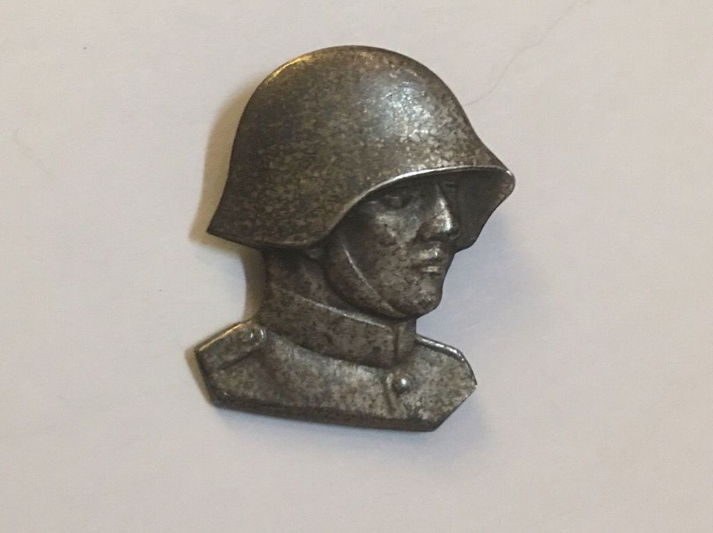 Insigne militaire Le noël du soldat 1940 1