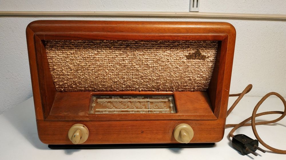 Antikes Röhren-Radio Niesen Baby 349 1