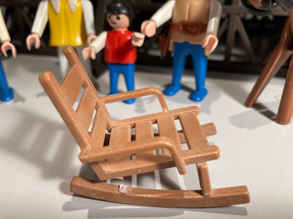 Zustand Neu Playmobil Schaukelstuhl aus Holz 