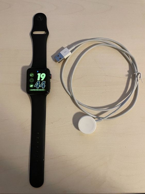 nike watch apple series 3