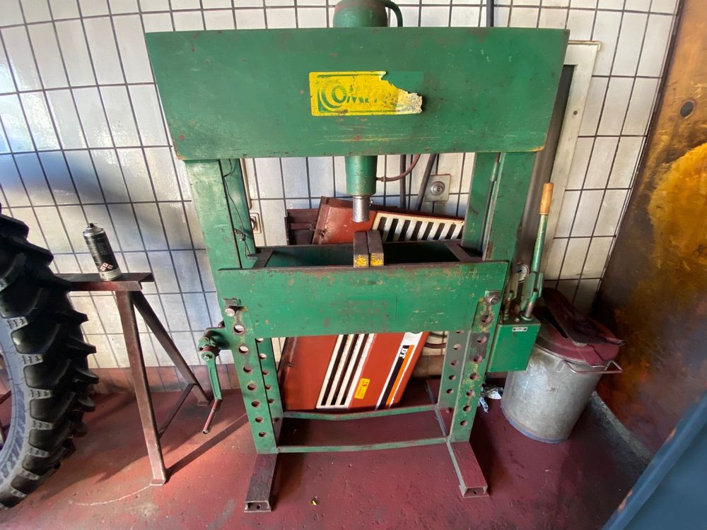 Hydraulic Pollen Press Built From Aircraft Aluminum - Made In USA
