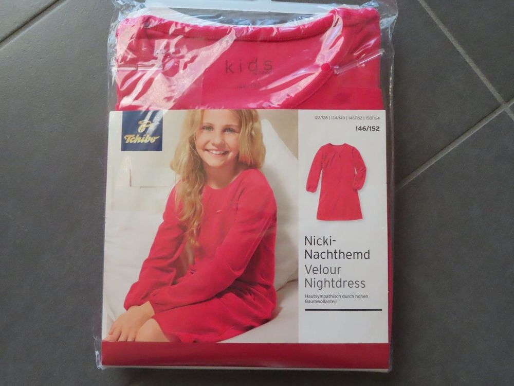 tolles Nicki-Nachthemd Gr.146/152 **NEU* 1