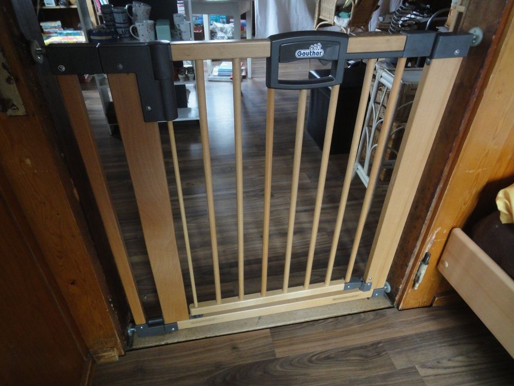 Türschutzgitter aus Holz von Geuther 1