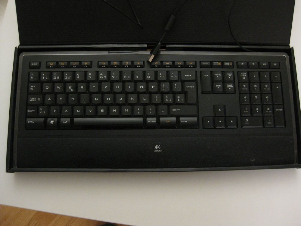 Tastatur Logitech K740 illuminated 1