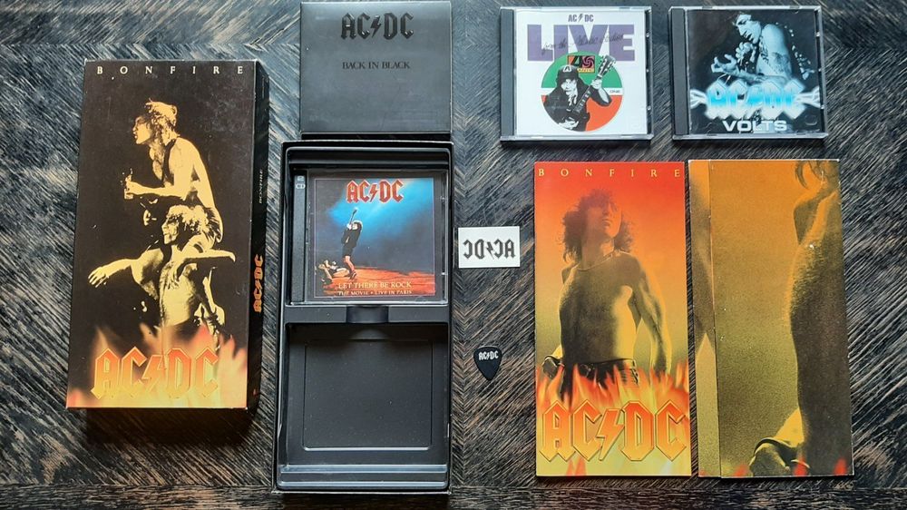 AC/DC AC⚡DC Boxset Bonfire, 4 CD's &.. Kaufen auf Ricardo