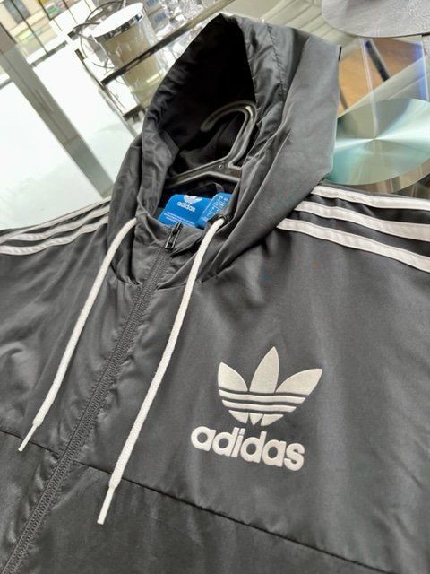 Adidas Superst Windjacke schwarz weis Kaufen Auf Ricardo