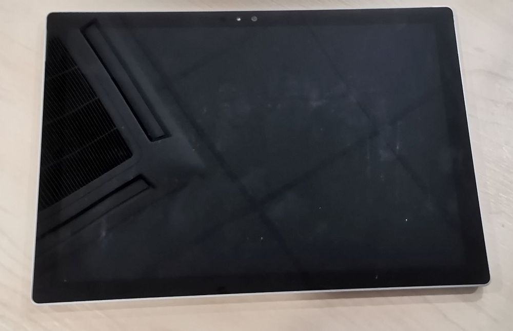 Microsoft Surface Pro 4 Akku gebläht Kaufen auf Ricardo
