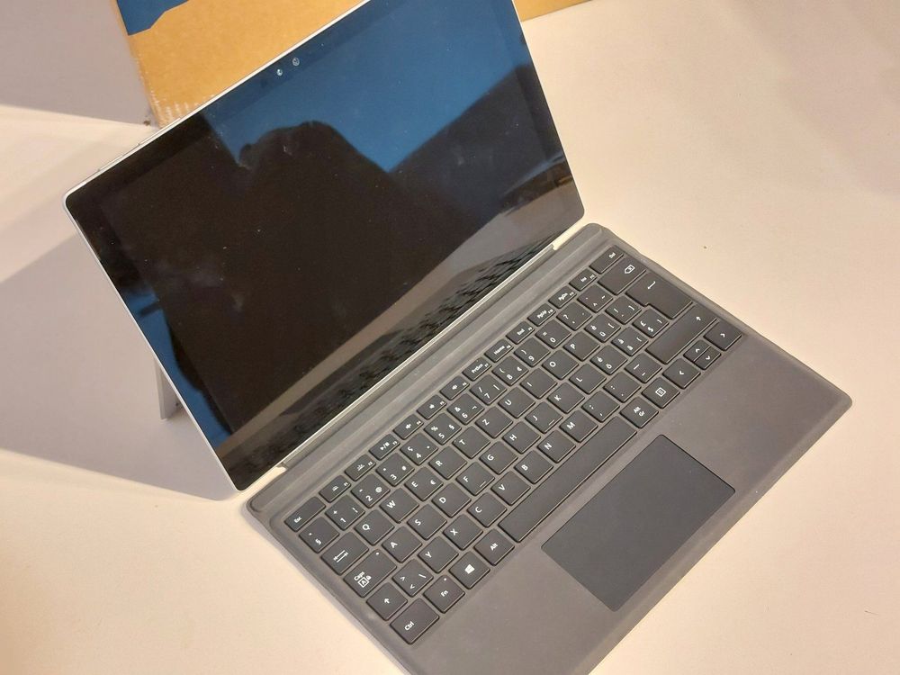 Microsoft Surface Pro 4 1724 defekt Kaufen auf Ricardo